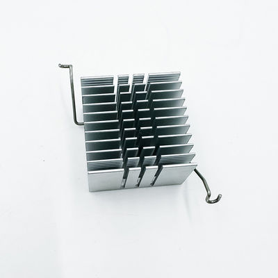 CPU Komputer Bagian Mesin CNC Lembaran Aluminium Radiator Berlubang Logam Pendingin