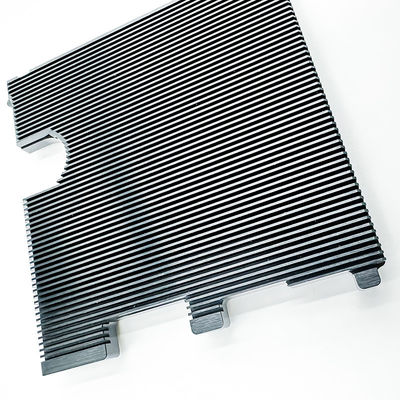 Suku Cadang Mesin CNC Mobil Radiator Heatsink Anodized Aluminium Hitam