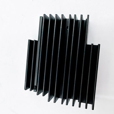 Suku Cadang Mesin CNC Rail Transit Sirip / Radiator Heatsink Aluminium yang Disesuaikan